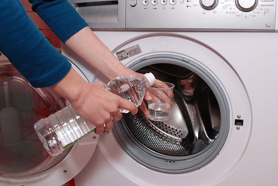 Hướng dẫn cách vệ sinh máy giặt Electrolux